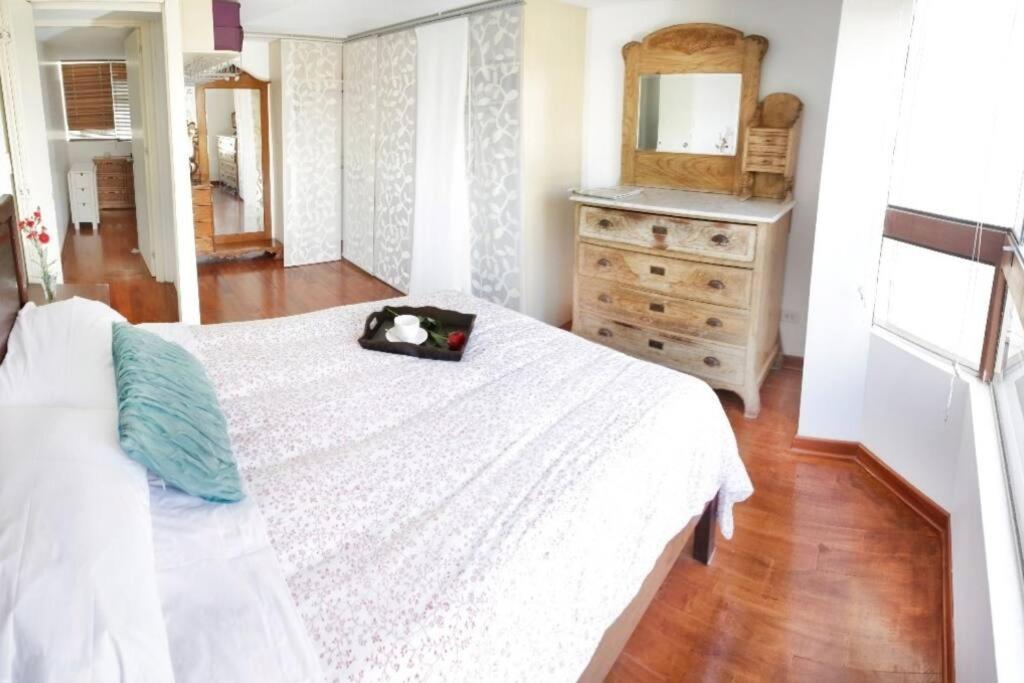 Departamento Jacuzzi Miraflores リマ エクステリア 写真